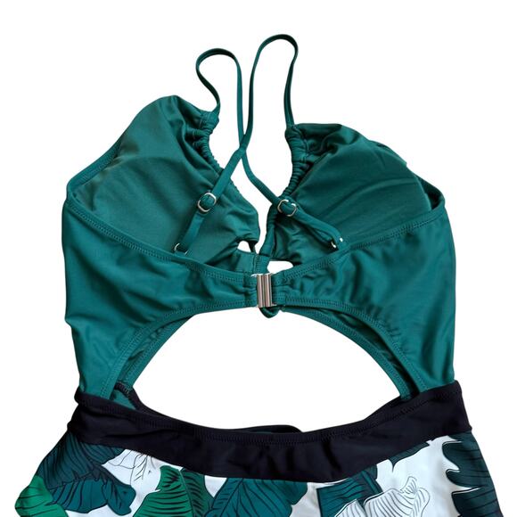 NWT Cupshe Swimsuit Green Palm Cutout Keyhole One Piece Medium Sexy Strappy - Picture 5 of 9
